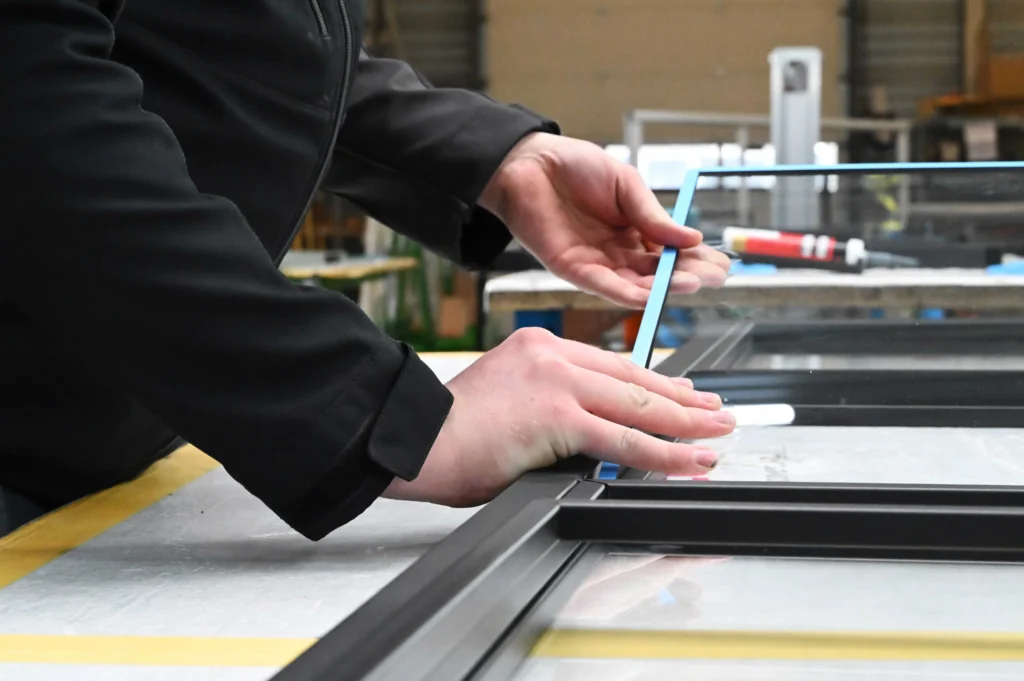 Staalo beglazing plaatsing bij Toelevering Online