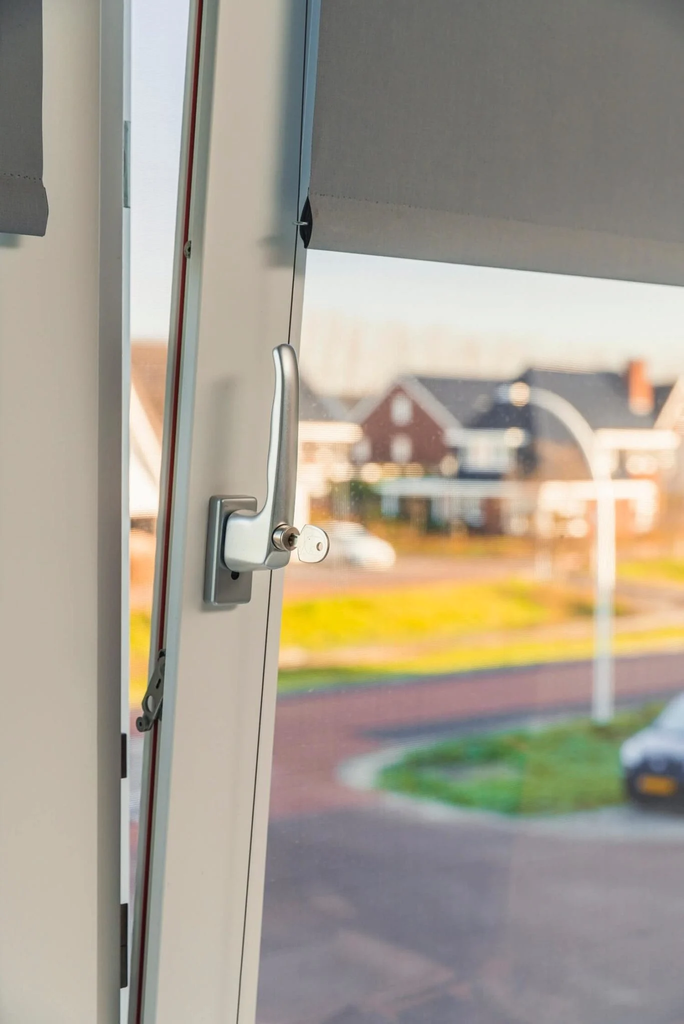 Draaikiepraam (links) en vast glas | 2 vakken | hout