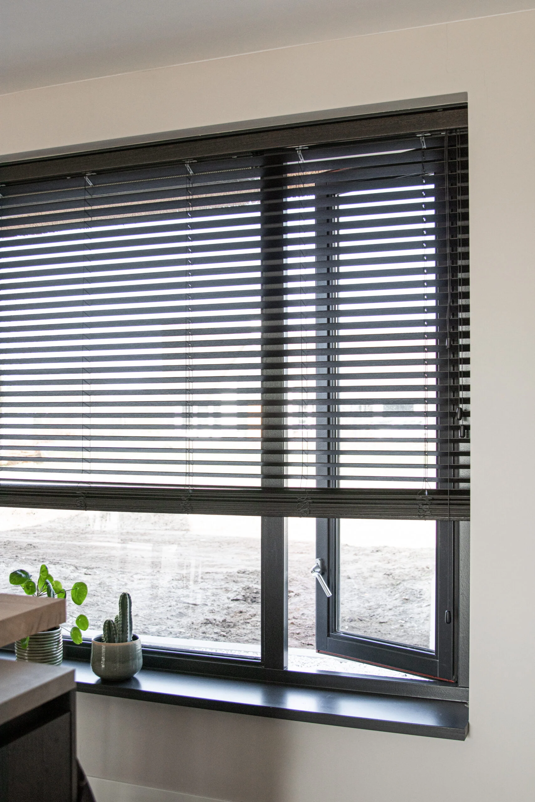 Draairaam (midden) en 2 vast glas | 3 vakken | hout